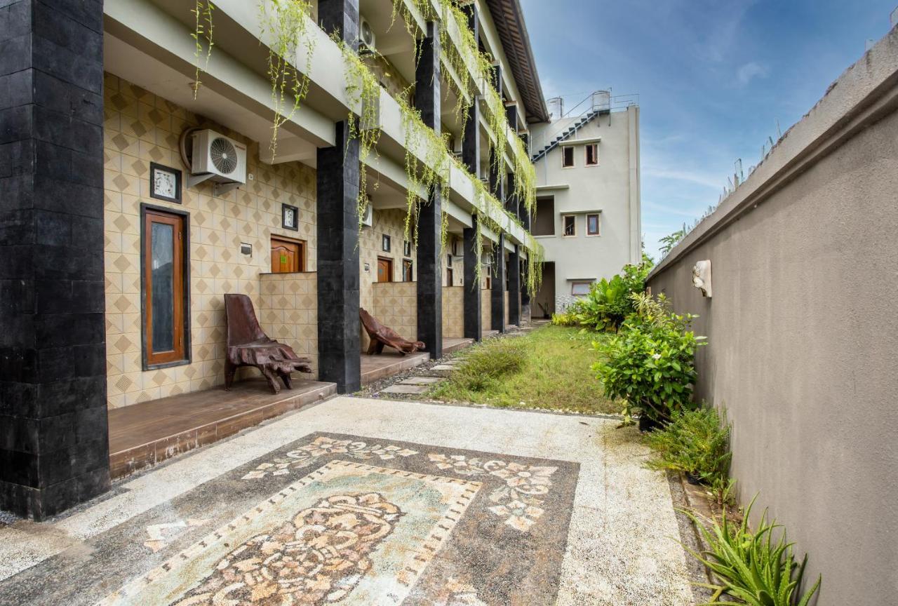 Lavanda Guesthouse/Homestay Jimbaran Exterior foto