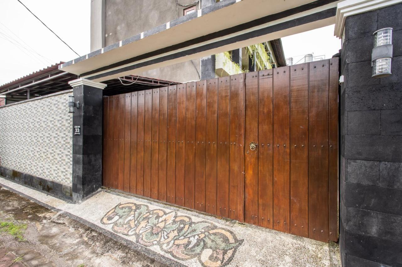 Lavanda Guesthouse/Homestay Jimbaran Exterior foto